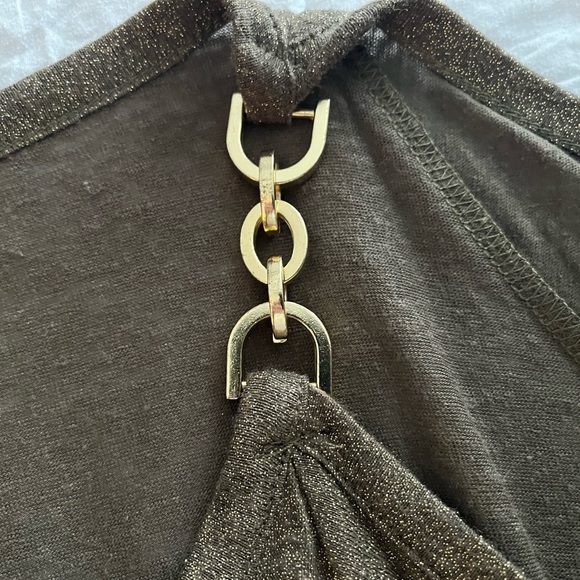 Michael Kors Long Sleeve Cold Shoulder w/Gold Chain Link Top - L - Picture 4 of 4